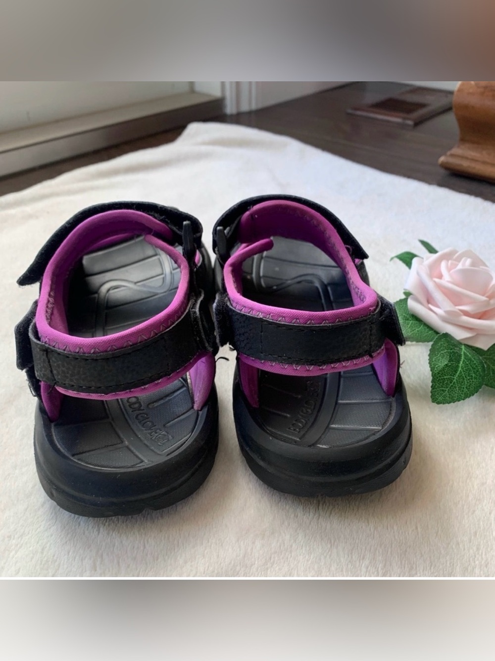Body Glove Women’s Trek Sandals - Picture 8 of 11